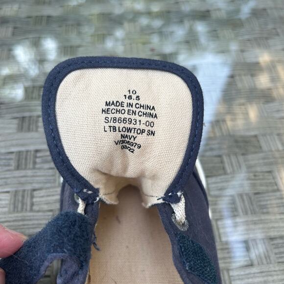 Old Navy Canvas Navy Blue Sneaker Red/White Stripe Kids Size 10 - Picture 5 of 5